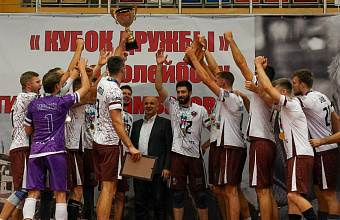 Волейболисты из г. Иваново победили в турнире памяти Расула Гамзатова