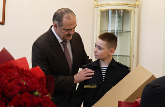 Сергей Меликов встретился с сыном Героя России Исрафила Магомедова