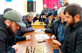 В Цунтинском районе прошел турнир по шашкам к 80-летию Победы