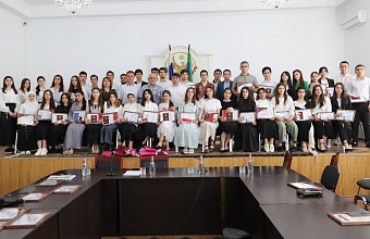 39 выпускников Табасаранского района получили медали «За особые успехи в учении»