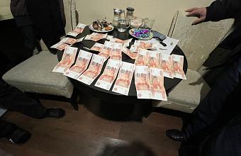 Налоговый инспектор в Дагестане подозревается в получении взятки