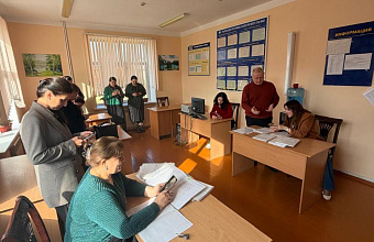 Педагоги 48-й школы Махачкалы одними из первых в Дагестане написали «Налоговый диктант»