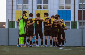 «Анжи» уступил «Спартаку» в матче Третьей лиги