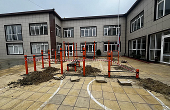 В Карабудахкентской школе-интернате построили спортивную площадку