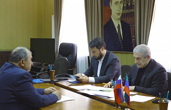 Вице-премьер Ризван Газимагомедов провел в Сулейман-Стальском районе прием граждан