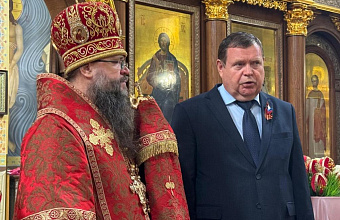 Мэр Кизляра принял участие в престольном празднике в день памяти великомученика Георгия Победоносца