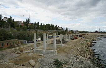 Строительство подъездной дороги к Махачкалинскому морскому порту завершат в конце 2026 года