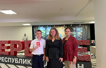 Ученик южно-сухокумской школы получил паспорт в ходе акции в Махачкале