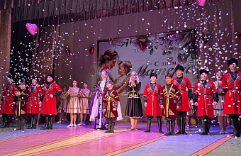 В Избербаше состоялся праздничный концерт в честь Дня матери