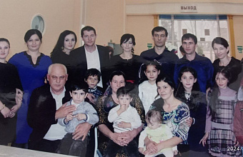 Представители Минтруда РД навестили семью Ирасхановых из села Чагаротар