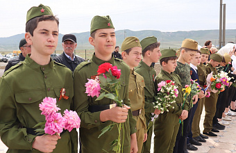 Церемония возложения цветов в «Саду памяти» прошла в Кизилюртовском районе