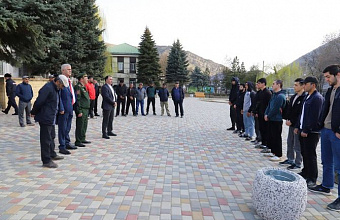 В Табасаранском районе проводили 10 новобранцев весеннего призыва