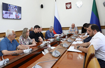 Спецкомиссия изучит последствия пожаров на севере Дагестана, на участках будет проведена противопожарная опашка