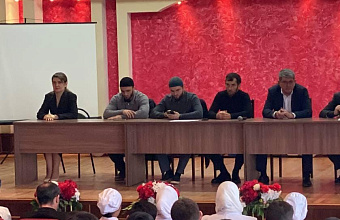 Вопросы профилактики и предупреждения радикализации молодежи обсудили во время круглого стола в Буйнакске