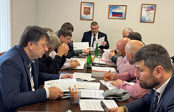 Проект о корректировке бюджета на 2025 год одобрили депутаты Горсобрания Кизляра