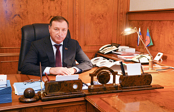 Председатель парламента РД Заур Аскендеров поздравил дагестанцев с Днем молодежи