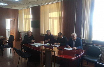 Ряд актуальных вопросов обсудили в администрации Курахского района