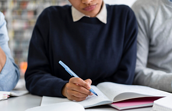 Почти 400 девятиклассников в Дагестане сдают ОГЭ по предметам по выбору