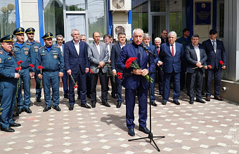 Огнеборцы Дагестана почтили память коллег, погибших при исполнении