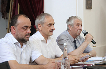 В Буйнакске эксперты и общественники обсудили сохранение духовно-нравственных ценностей