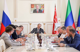 Сергей Меликов проводит заседание Координационного совета по развитию агломераций