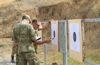 Дагестанские росгвардейцы стали призерами окружного чемпионата по офицерскому троеборью