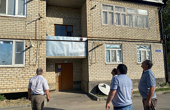 В Южно-Сухокумске завершены работы по капитальному ремонту электросетей в многоквартирном доме