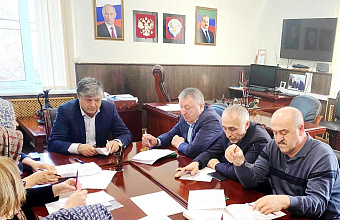 В Гунибском районе обсуждены планы по участию во Всероссийской муниципальной премии «Служение»