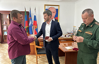 Василий Джамалов встретился с участником СВО Михаилом Резниковым