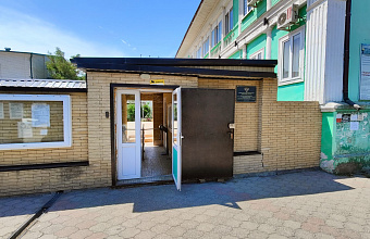 Замдиректора Кизлярского медучилища уличили во взяточничестве