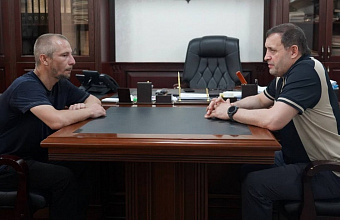 Корголи Корголиев встретился с участником СВО Евгением Чупеевым