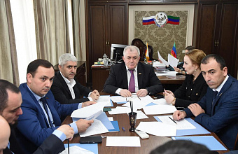 Комиссия приступила к отбору кандидатов в новый состав Молодёжного парламента при Народном Собрании