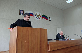 Еженедельное аппаратное совещание прошло в Карабудахкентском районе