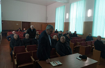 Отопление в школах и государственных предприятиях обсудили в Курахском районе