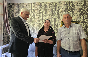 Благодарственное письмо за достойное воспитание сына вручили матери участника СВО