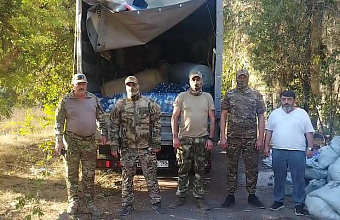 Кайтагский район передал гуманитарную помощь военнослужащим 177-го полка морской пехоты Каспийской флотилии