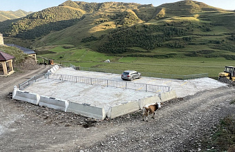 В селе Худуц Дахадаевского района построена новая парковочная зона