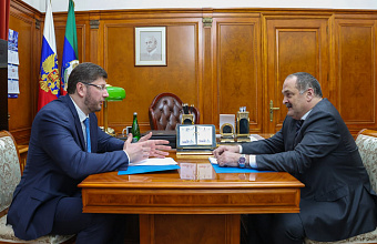 Глава Дагестана встретился с первым замминистра строительства России