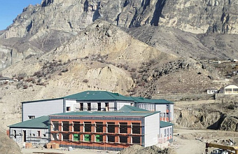 В селе Аракани Унцукульского района продолжается строительство новой школы на 120 мест