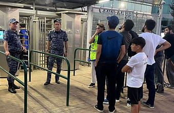 Росгвардейцы обеспечили правопорядок на футбольном матче Российской премьер-лиги в Каспийске