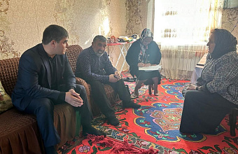 В Табасаранском районе соцработники посетили семьи военнослужащих, погибших в ходе СВО