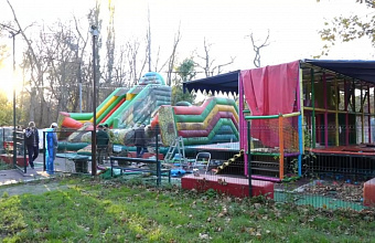 В махачкалинских парках освобождают территории от незаконных коммерческих объектов