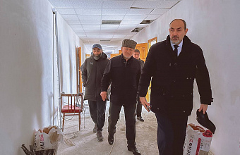 Яхья Бучаев осмотрел здание для временного размещения Шамилькалинской СОШ