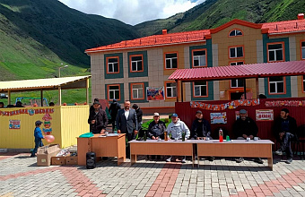 Для выпускников Цунтинского района прозвенел последний звонок