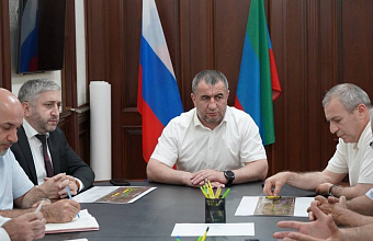 В Дагестанских Огнях обсудили проект строительства терминально-логистического центра «Евразийские ворота»