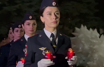 Мероприятие в память погибших при исполнении защитников правопорядка проходит в Махачкале