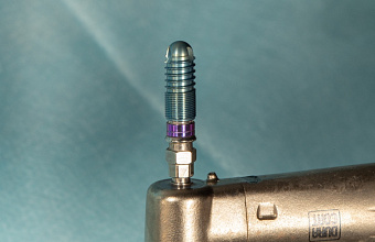 Ученый из ДГУ внедрил российскую технологию атомного осаждения в производство имплантов 