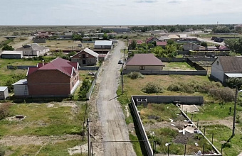 В Южно-Сухокумске провели работы по улучшению дорог на двух проблемных улицах