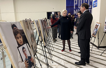 Заур Аскендеров поздравил жён и матерей участников СВО с наступающим 8 Марта