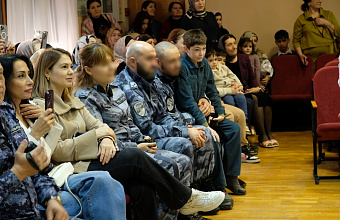 Акция Росгвардии «Дед Мороз специального назначения» стартовала в Дагестане